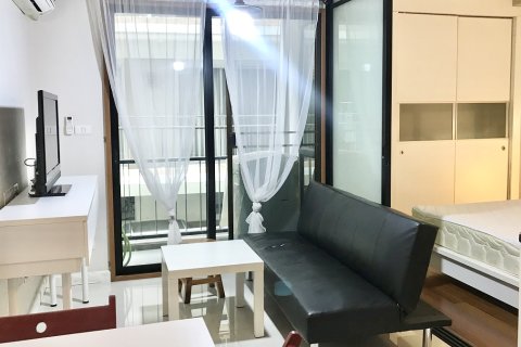 Condo à Khlong Toei, Bangkok, Thaïlande, 1 chambre  № 200737