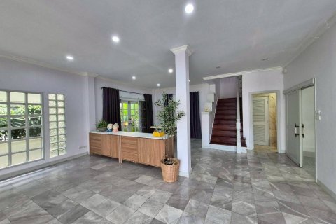 Дом в Бангкхэ, Бангкок, Таиланд с 3 спальнями  № 159095 - фото 3