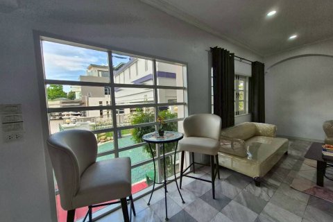 Дом в Бангкхэ, Бангкок, Таиланд с 3 спальнями  № 159095 - фото 4