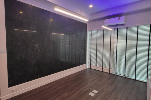 Maison à Thung Khru, Bangkok, Thaïlande 5 chambres № 159097 - photo 4