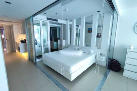 Studio dans le Condo à Pattaya, Thaïlande  № 173561 - photo 7