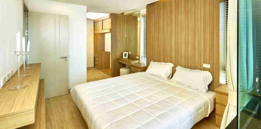 Condo in Pattaya, Thailand, 2 bedrooms  № 184123