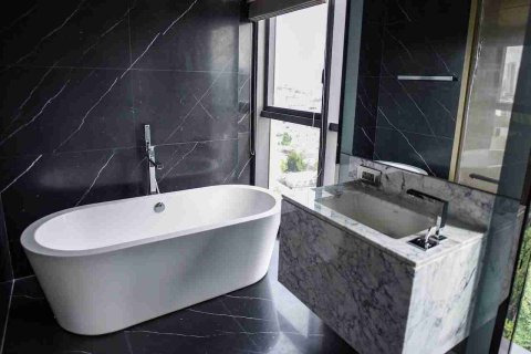 Condo in Bangkok, Thailand, 2 bedrooms № 184119 - photo 7