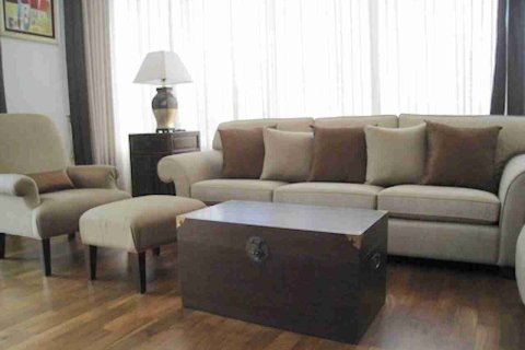 Condo in Bangkok, Thailand, 3 bedrooms № 184120 - photo 6