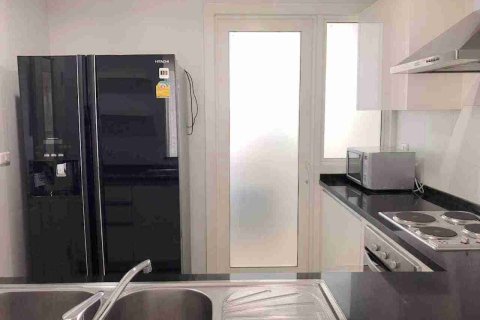 Condo in Bangkok, Thailand, 3 bedrooms № 184120 - photo 10