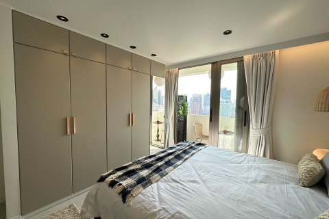 Condo in Bangkok, Thailand, 3 bedrooms  № 143285 - photo 10