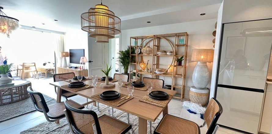 Condo in Bangkok, Thailand, 3 bedrooms  № 143285