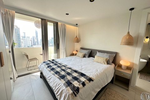 Condo in Bangkok, Thailand, 3 bedrooms  № 143285 - photo 7