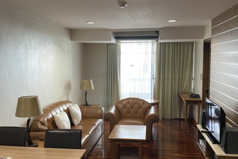 Condo in Bangkok, Thailand, 2 bedrooms  № 143287 - photo 1