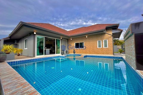 Haus in Pattaya, Thailand 3 Schlafzimmer № 220460 - Foto 11