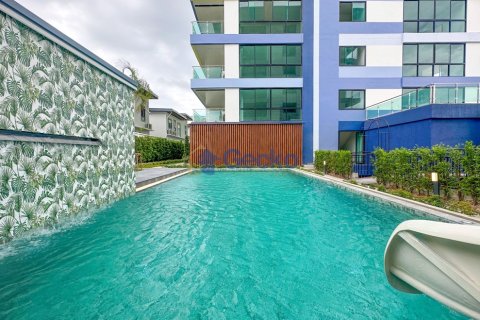Condo in Pattaya, Thailand, 2 bedrooms  № 220459