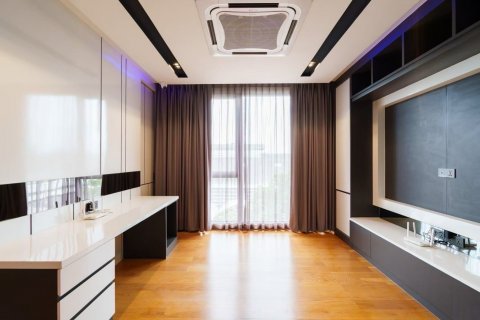 Дом в Суан Луанге, Бангкок, Таиланд с 4 спальнями  № 137451 - фото 11