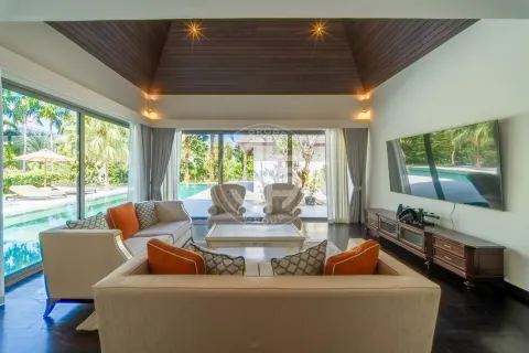 Chalet de 5 dormitorios en Layan Beach, Tailandia № 190660 - foto 6