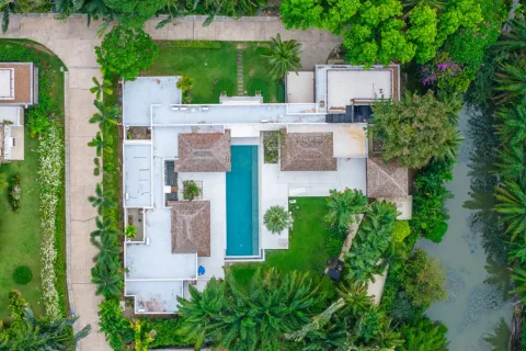 Villa on Layan Beach, Thailand 5 bedrooms № 190660