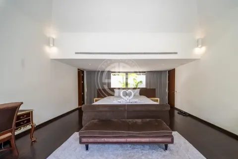 Chalet de 5 dormitorios en Layan Beach, Tailandia № 190660 - foto 14