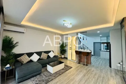 Adosado de 2 dormitorios en Pattaya, Tailandia № 211968 - foto 6