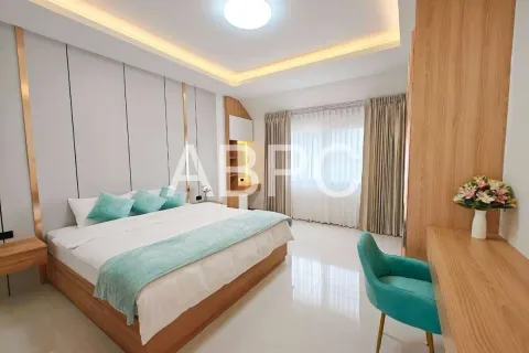 Casa de 4 dormitorios en Pattaya, Tailandia № 211970 - foto 16
