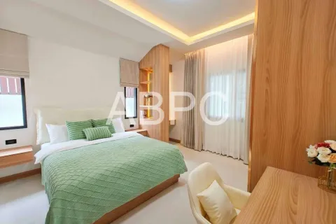 Casa de 4 dormitorios en Pattaya, Tailandia № 211970 - foto 11