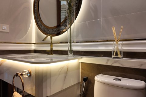 Apartamento de 4 habitaciones en Pattaya, Tailandia № 170387 - foto 8