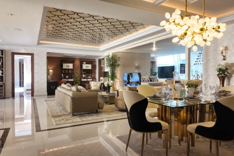 Apartment in Pattaya, Thailand 4 rooms № 170387