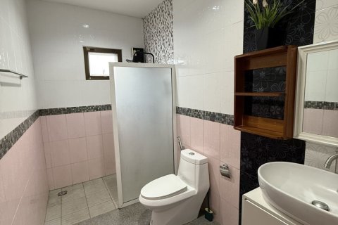 Villa à Surat Thani, Thaïlande 4 chambres № 147129 - photo 27