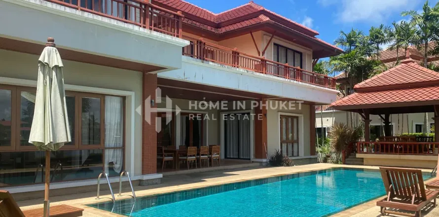 House in Phuket, Thailand 5 bedrooms № 209509