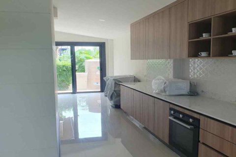 Дом в Чиангмае, Таиланд с 4 спальнями  № 162810 - фото 3