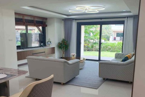 Maison à Chiang Mai, Thaïlande 4 chambres № 162810 - photo 14