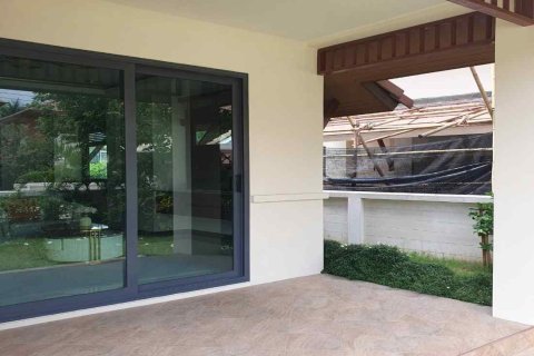 Дом в Чиангмае, Таиланд с 4 спальнями  № 162810