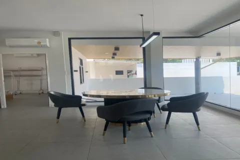 Villa à Chiang Mai, Thaïlande 4 chambres № 162811 - photo 2