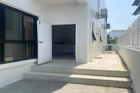 House in Chiang Mai, Thailand 4 bedrooms № 162811 - photo 7