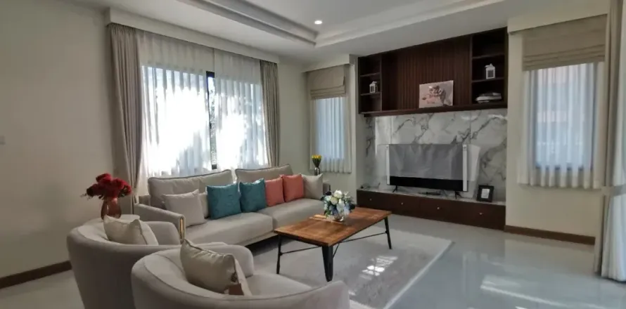 Дом в Чиангмае, Таиланд с 5 спальнями № 162809