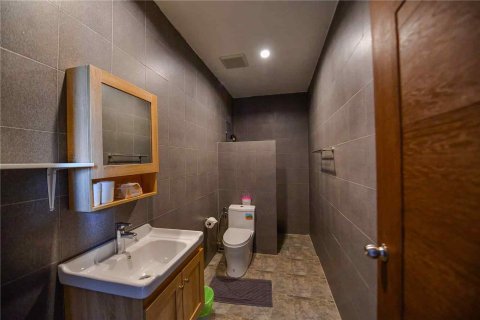 Коммерческая недвижимость в Чиангмае, Таиланд 900м2  № 162807 - фото 15