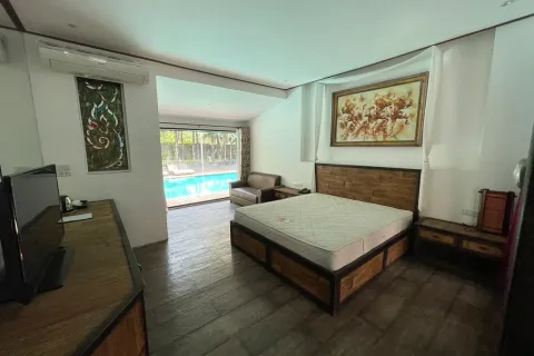 Commercial property in Chiang Mai, Thailand 900 sq.m. № 162808 - photo 11