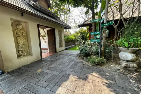 Commercial property in Chiang Mai, Thailand 900 sq.m. № 162808 - photo 8