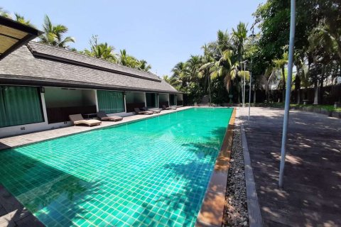 Propriété commerciale à Chiang Mai, Thaïlande 900 m2 № 162808 - photo 2