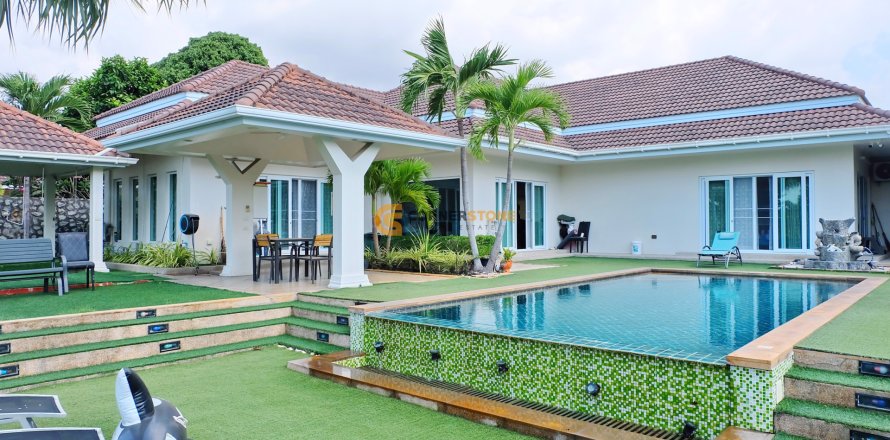 Studio in Bang Lamung, Thailand № 162286