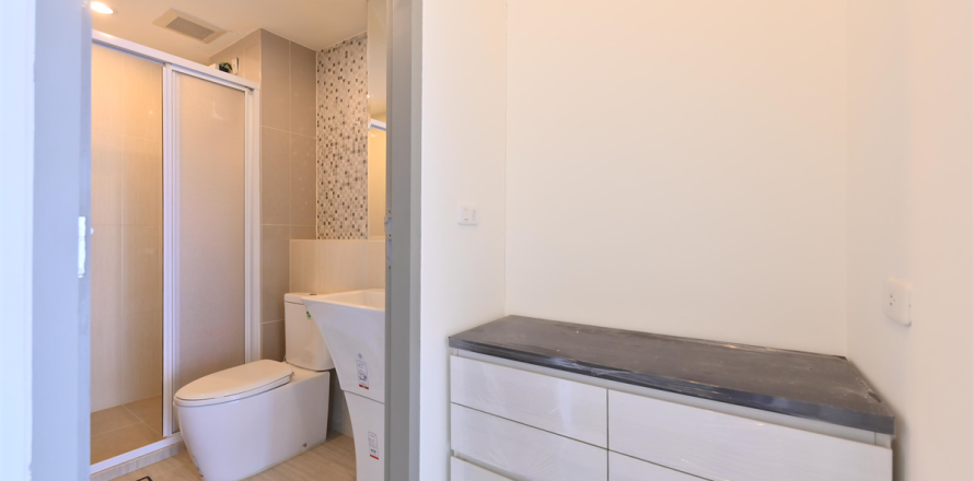 Condo à Bangkok, Thaïlande, 1 chambre № 184593