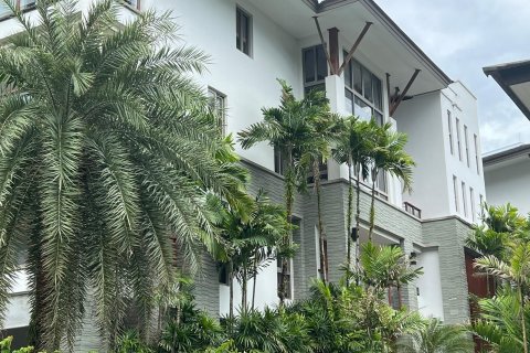 Condo in Phuket, Thailand, 3 bedrooms  № 154986 - photo 29