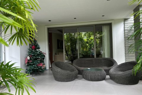 Condo in Phuket, Thailand, 3 bedrooms  № 154986 - photo 1