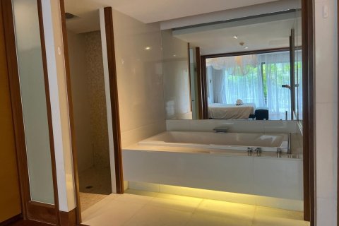 Condo in Phuket, Thailand, 3 bedrooms  № 154986 - photo 5