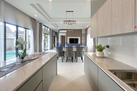 Maison à Pattaya, Thaïlande 4 chambres № 201872 - photo 15