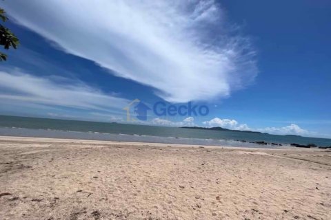 House in Pattaya, Thailand 12 bedrooms № 201875 - photo 24