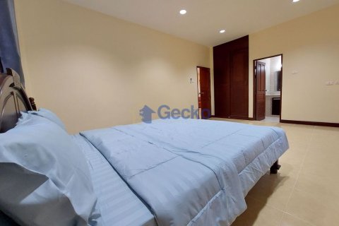 House in Pattaya, Thailand 3 bedrooms № 201874 - photo 29