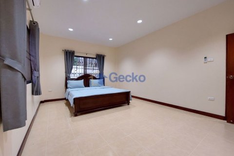 House in Pattaya, Thailand 3 bedrooms № 201874 - photo 28