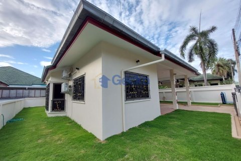 House in Pattaya, Thailand 3 bedrooms № 201874 - photo 8