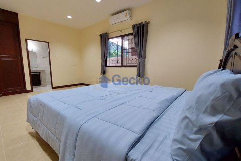 House in Pattaya, Thailand 3 bedrooms № 201874 - photo 30
