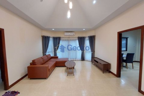 House in Pattaya, Thailand 3 bedrooms № 201874 - photo 10