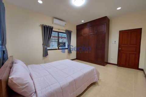 House in Pattaya, Thailand 3 bedrooms № 201874 - photo 17