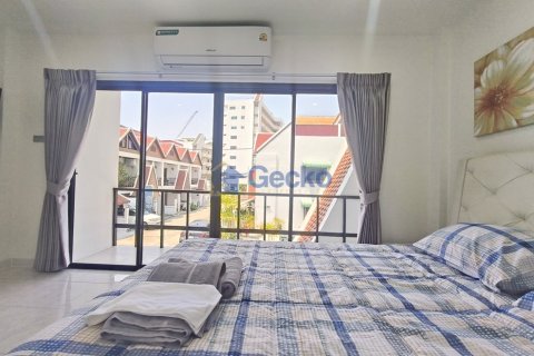 House in Pattaya, Thailand 4 bedrooms № 201870 - photo 11